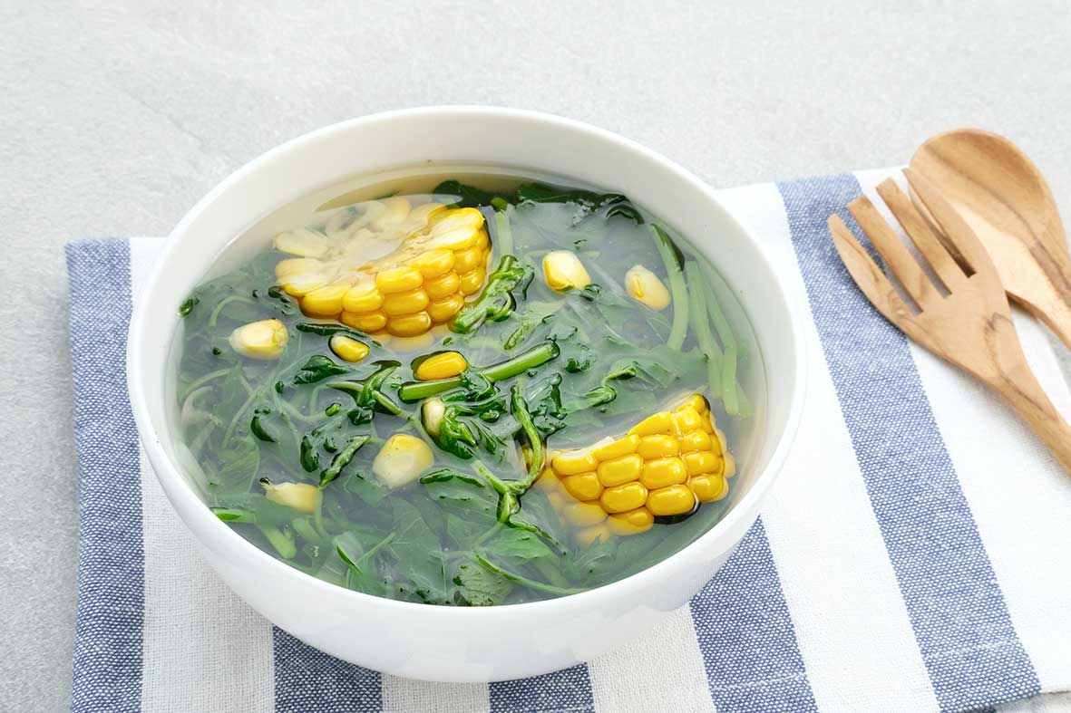 Sayur Bening Bayam dan Jagung Untuk Menu Sahur Sehat