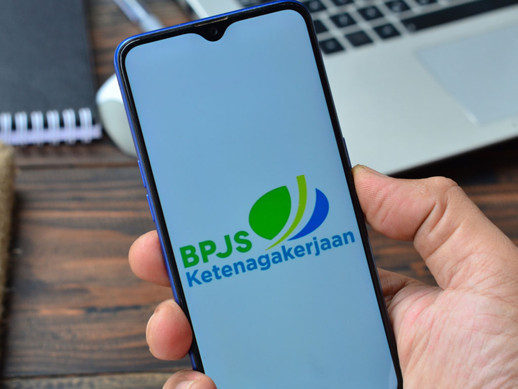 Cek tagihan BPJS Kesehatan kini semakin mudah. Simak cara cek iuran, ajukan cicilan, dan daftar auto debet agar pembayaran lebih praktis.