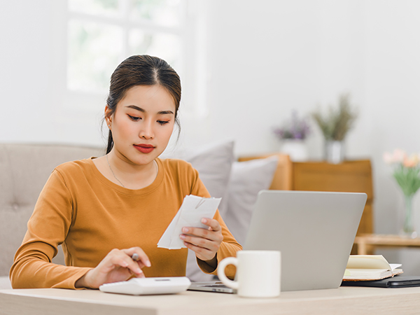 Banyak orang yang lebih memilih melindungi aset atau barang dibanding diri sendiri. Apakah perencanaan keuangan jangka panjang ini tepat?